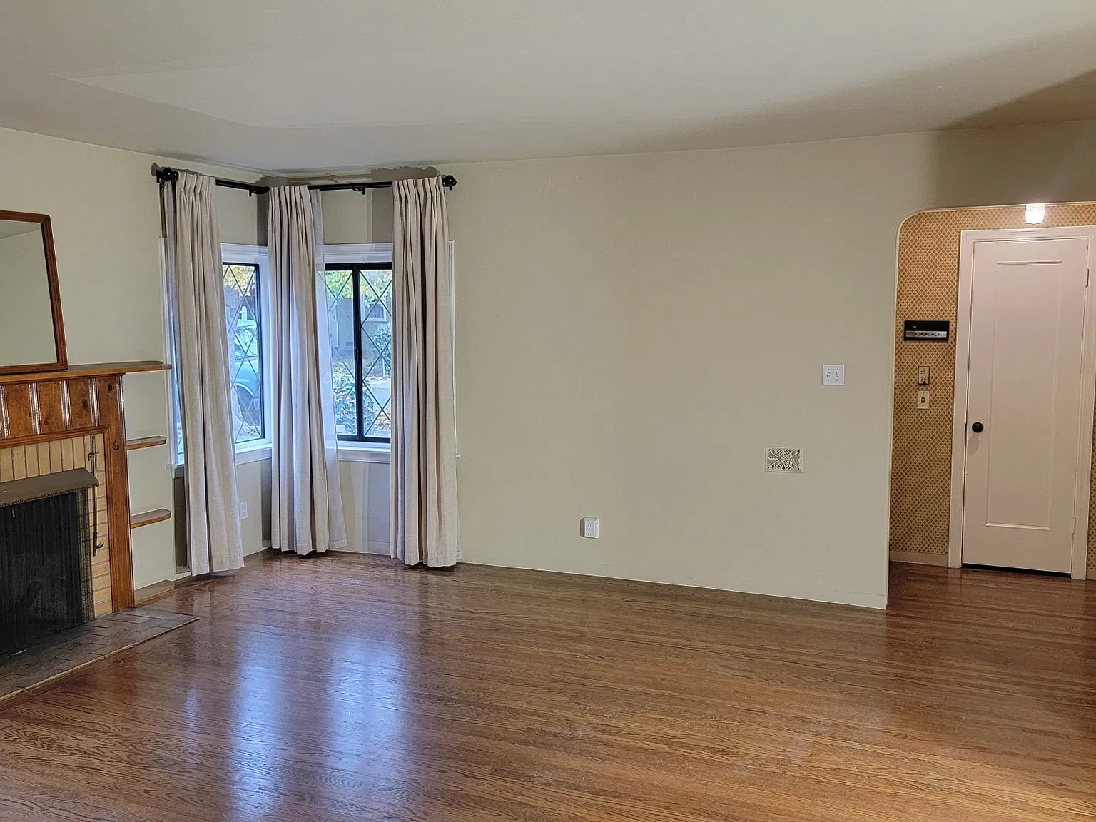 2 bed, 1100 sqft, $2,750 — Photo 3