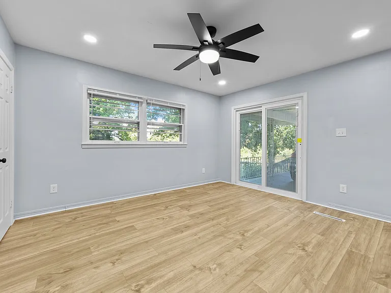 2130 Ashley Loop — Photo 4
