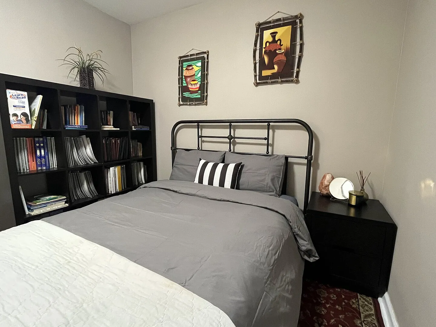 Comfortable Furnished 2-Bedroom Unit 3 — Photo 2