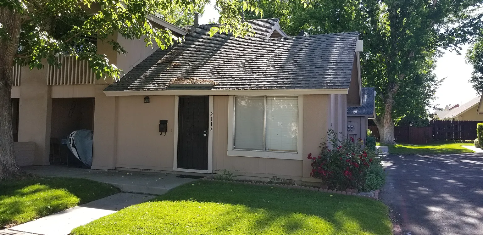 2113 Oppio St photo 1