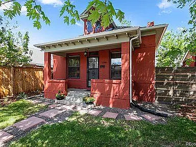 1386 Perry St — Photo 3