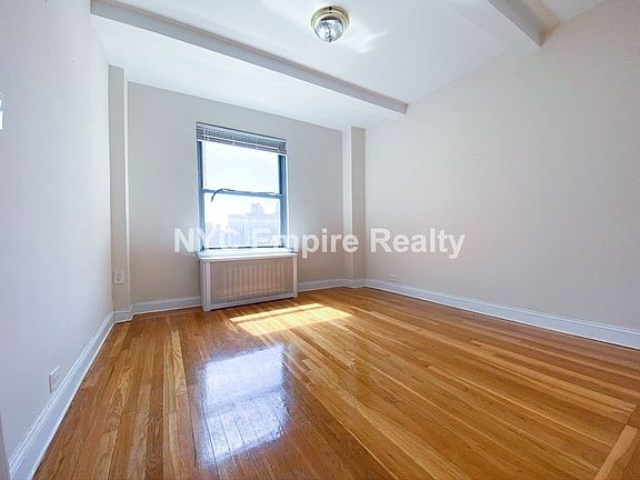 5th image of 301 E 38th St APT 14B