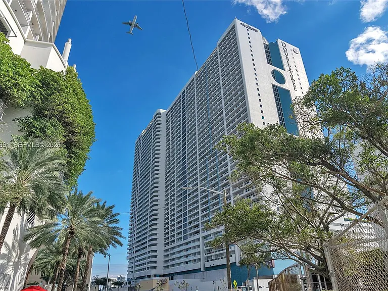 1717 N Bayshore Dr #A-1132 — Photo 25