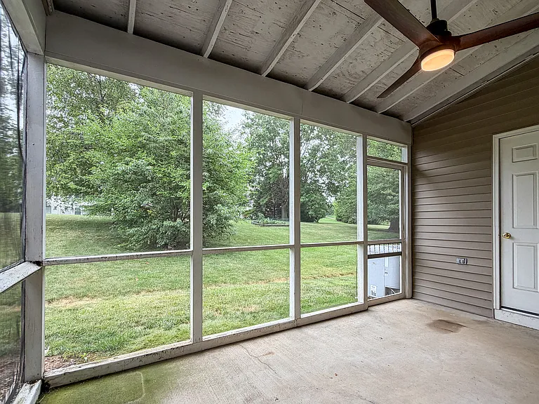 425 Deerfield Dr — Photo 33
