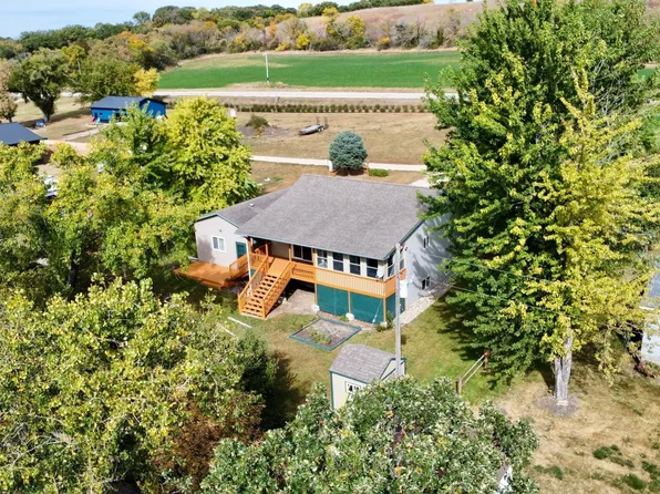 82799 Sidney St, Clinton, MN 56225