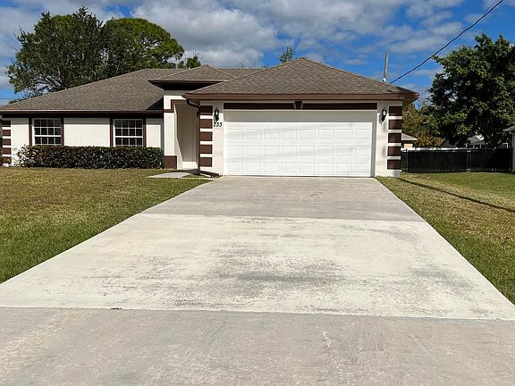 2nd image of 233 SW Kestor Dr