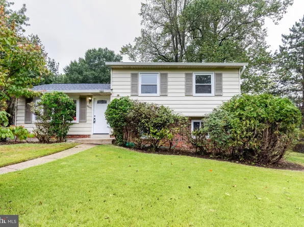 5604 Hilldale Dr, Alexandria, VA 22310