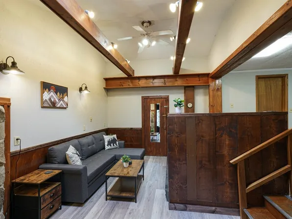 72 Faulkner Rd, Elkins, WV