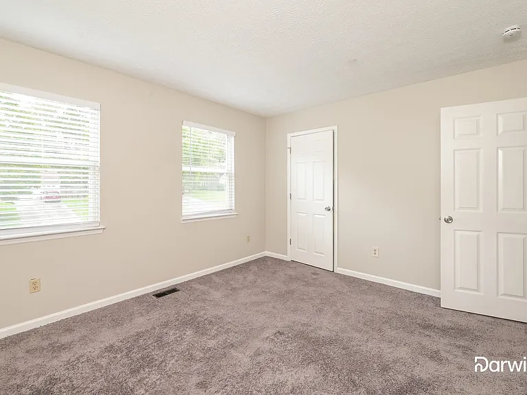 10450 Summer Creek Dr — Photo 11