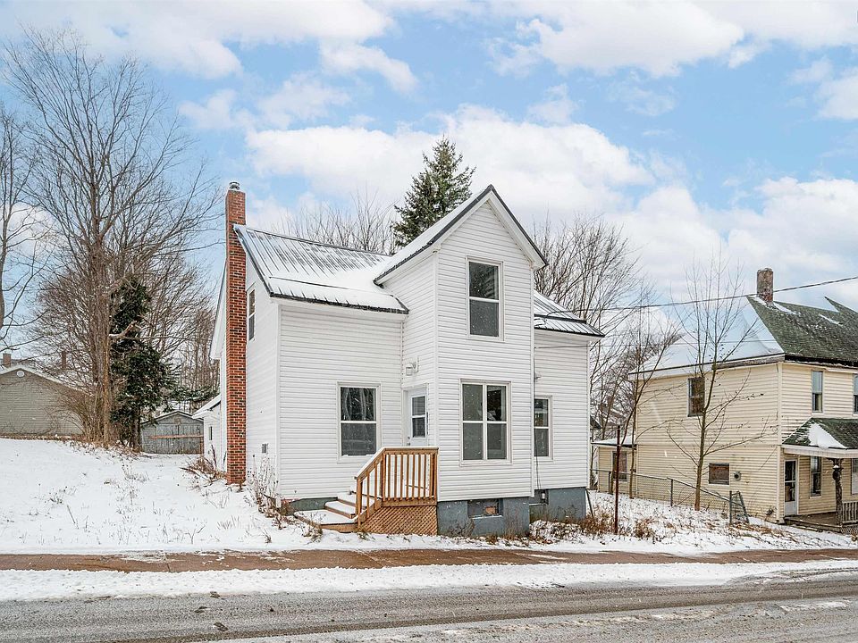 1st image of 221 Maclean St