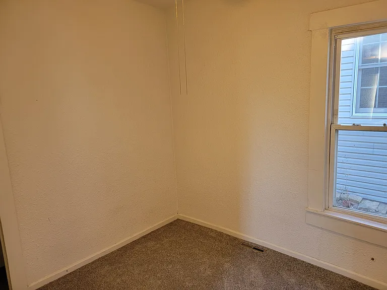 3253 Gillham Rd — Photo 7