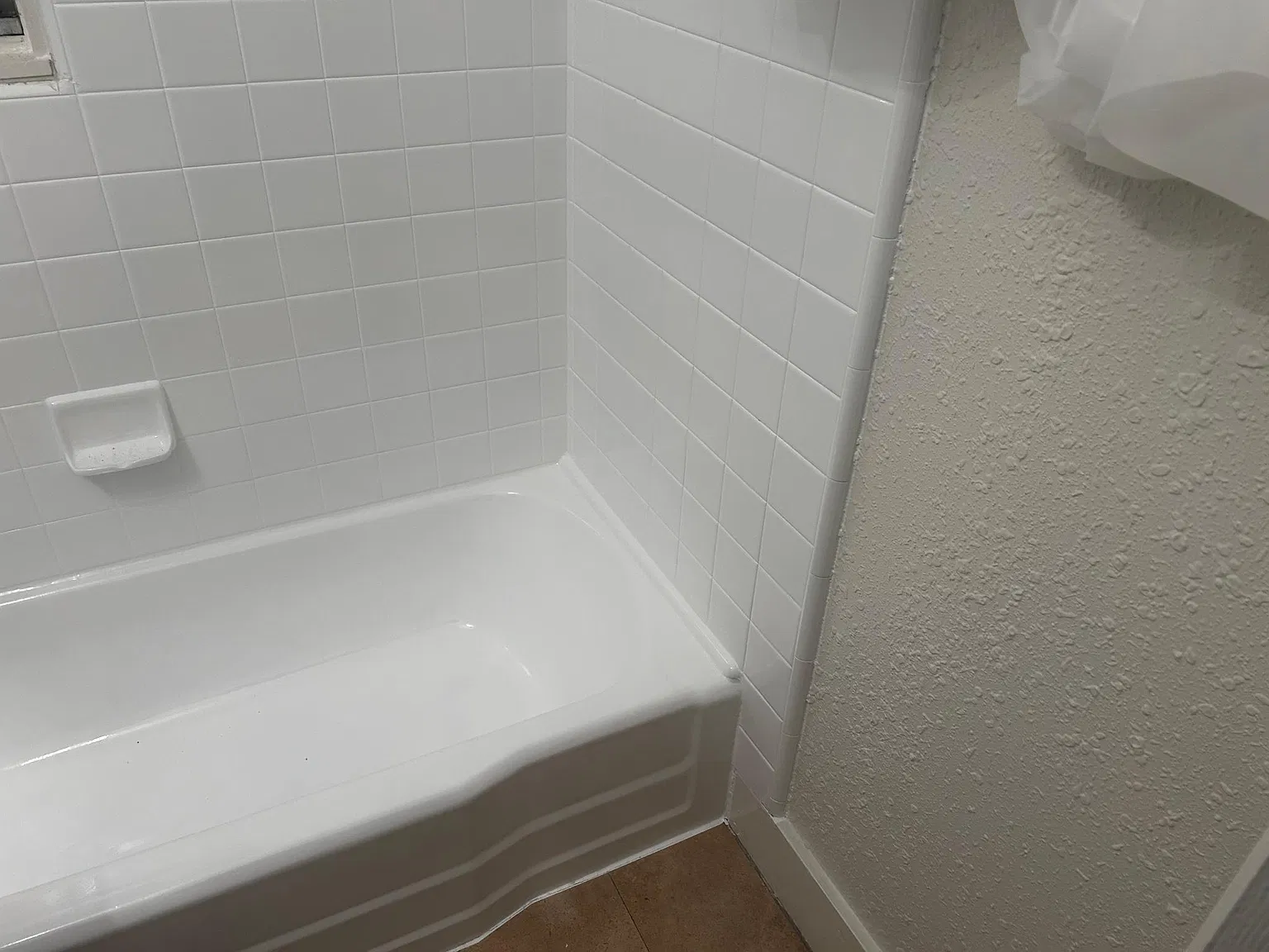 120 Westminster Ave — Photo 2