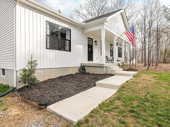 2nd image of 1229 Peach Grove Rd