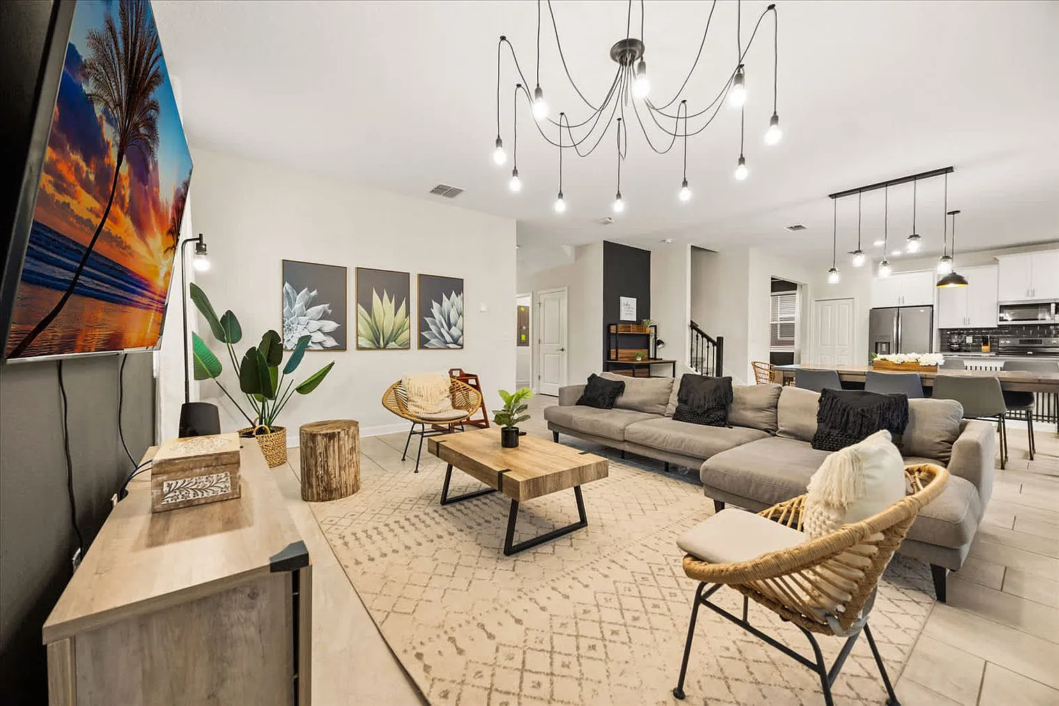 7 bed, 6.0 bath, 3788 sqft, $6,676 — Photo 1