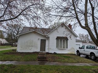 209 Park Pl, Rossville, IL