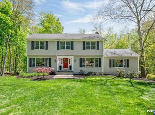 558 W Saddle River Rd, Saddle River, NJ 07458