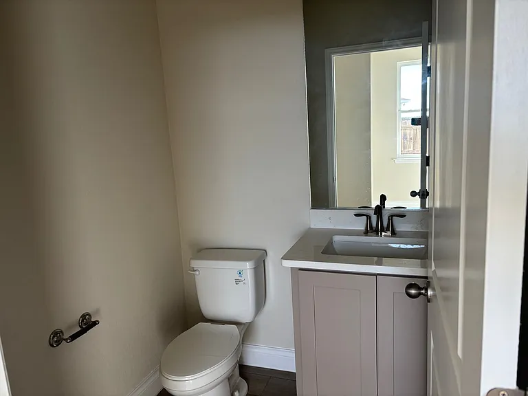 101 Growers Ave — Photo 4