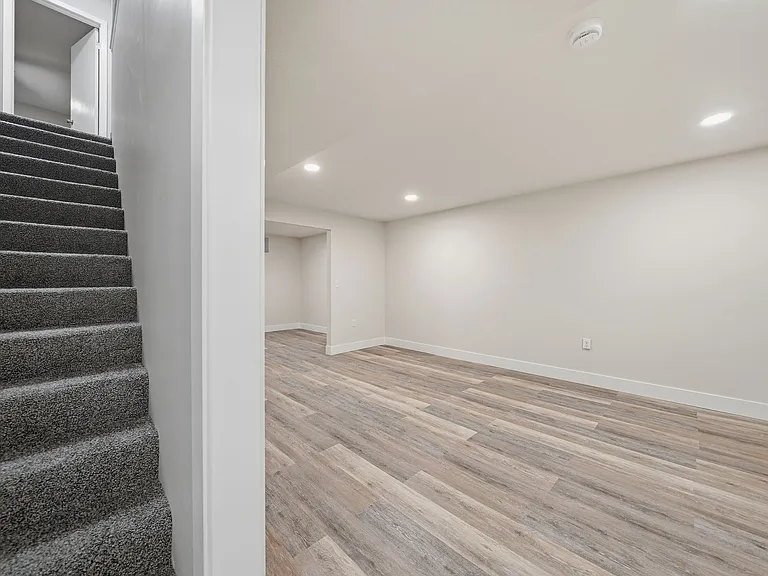 1941 Devonshire Dr #3 — Photo 14