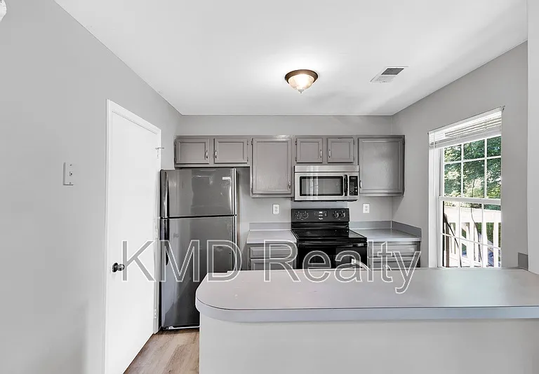 6315 Windsor Gate Ln — Photo 10