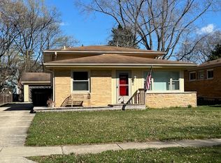 246 Kenloch Ave, Libertyville, IL