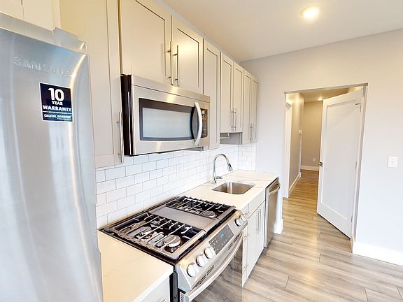 4th image of 55 W 5th St Penthouse 608