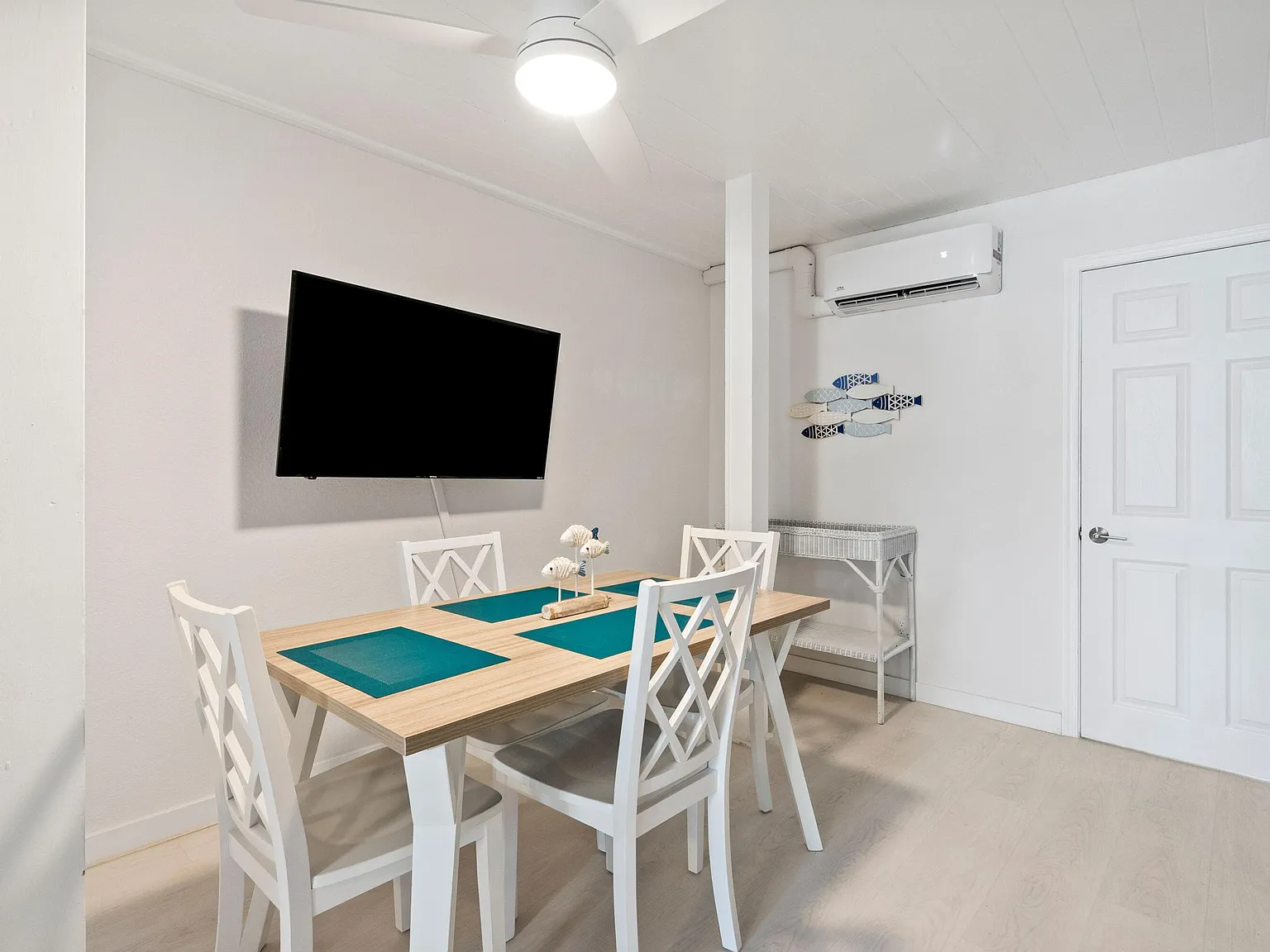 2 bed, 1.0 bath, 780 sqft, $2,760 — Photo 4