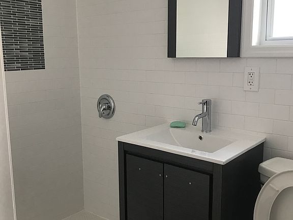 5th image of 11534 221st St