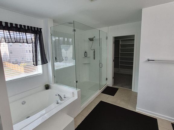 5th image of 2689 Muskeg Ct SW