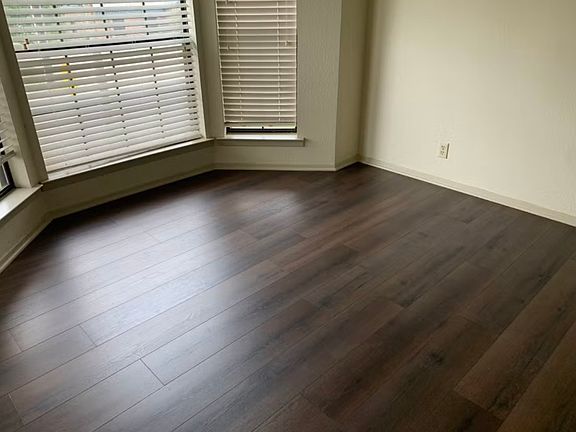5th image of 1604 N Travis St APT B
