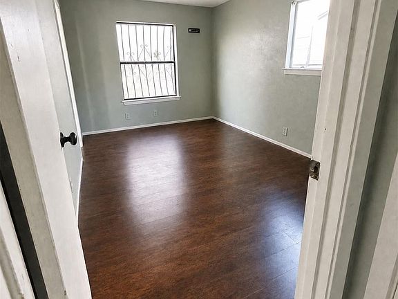 5th image of 5431 Bakersfield St
