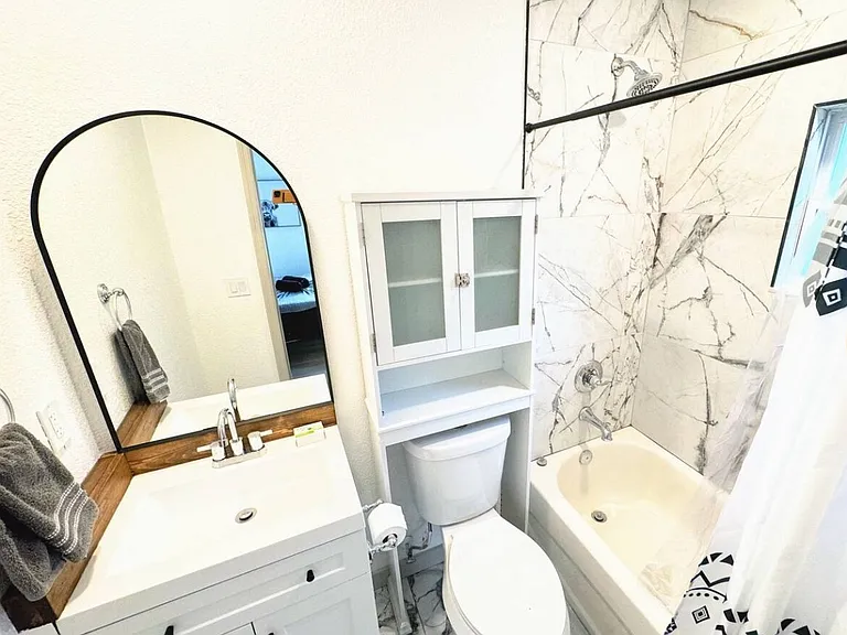 3036 Emerson Ave S — Photo 13