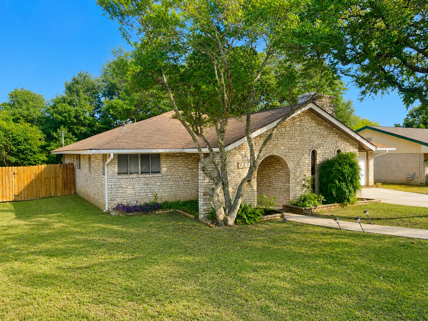 3435 Sugarhill, San Antonio, TX 78230 | Home for Rent — Photo 3