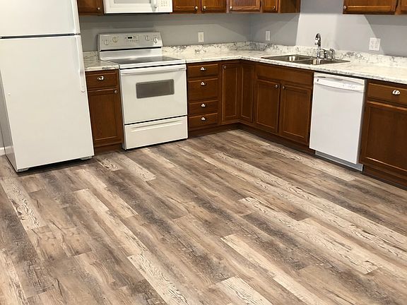 3rd image of 1106 W 17th St