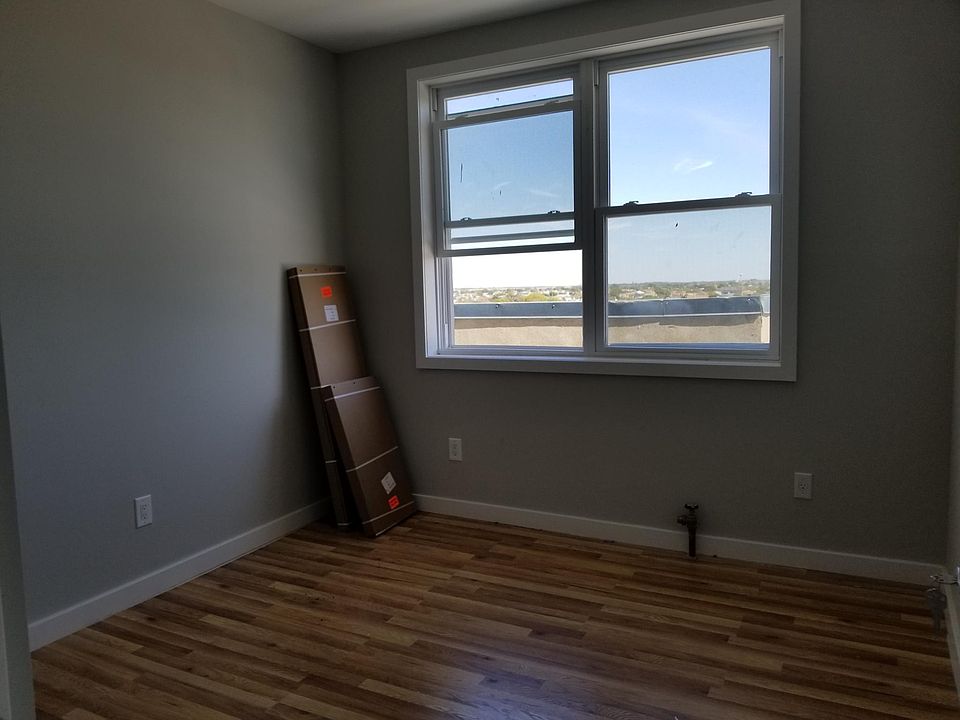 2nd image of 215 E Broadway APT 7B