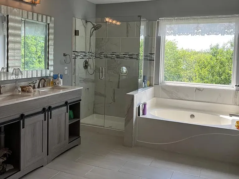 5700 Crestwood Dr — Photo 10