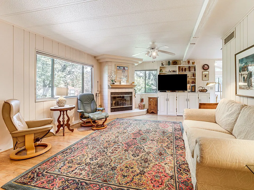 30 Park Cir #ID1620674P