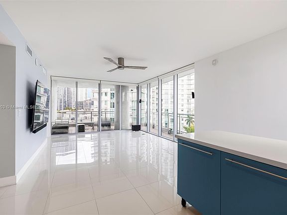 2nd image of 90 SW 3rd St APT 1613