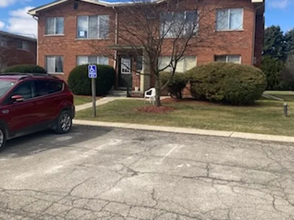 66704 Van Dyke Ave APT 3, Washington, MI 48095