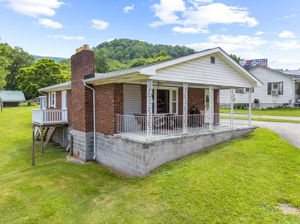 103 Bell St, Glen Lyn, VA 24093