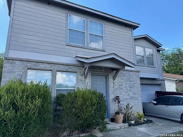 3 bed, 2.5 bath, 1554 sqft, $1,595 — Photo 3