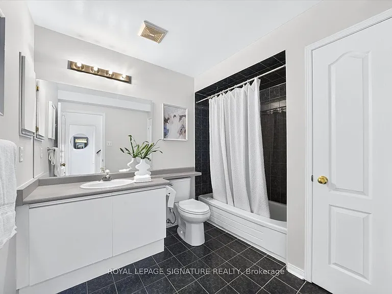 735 New Westminster Dr #59 — Photo 24