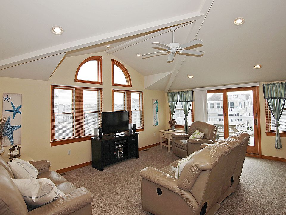 1st image of 103 E 29th St #B