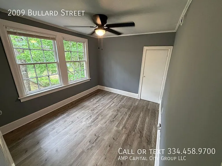 2009 Bullard St — Photo 8