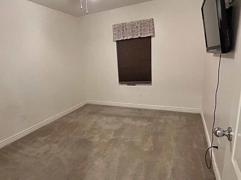 17328 N 21st Pl — Photo 12
