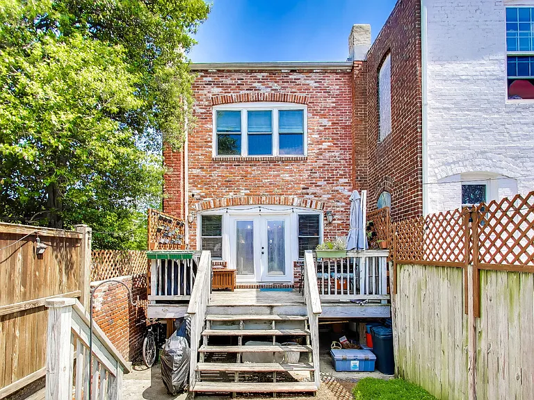 1910 4th St NW — Photo 18