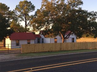 900 N Washington St, Pilot Point, TX 76258