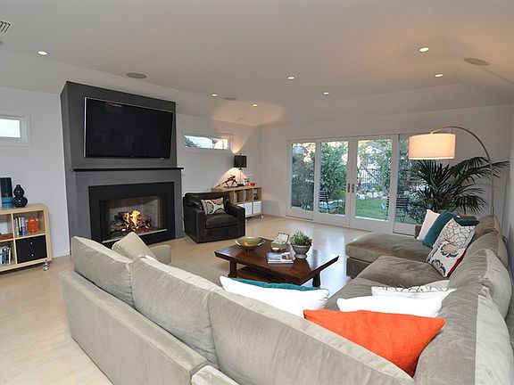 5th image of 4123 Saint Clair Ave