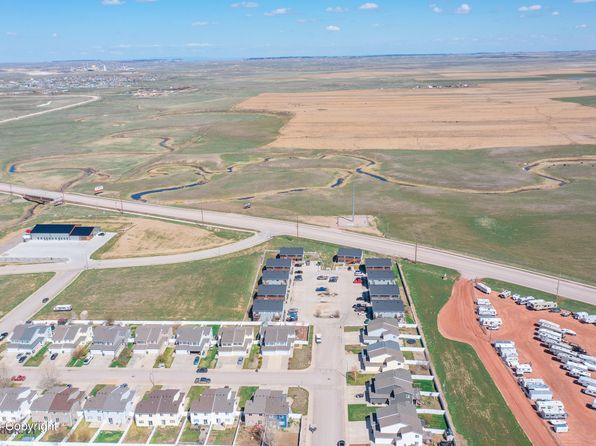 1922-1931 Harvest Moon Dr, Gillette, WY 82718