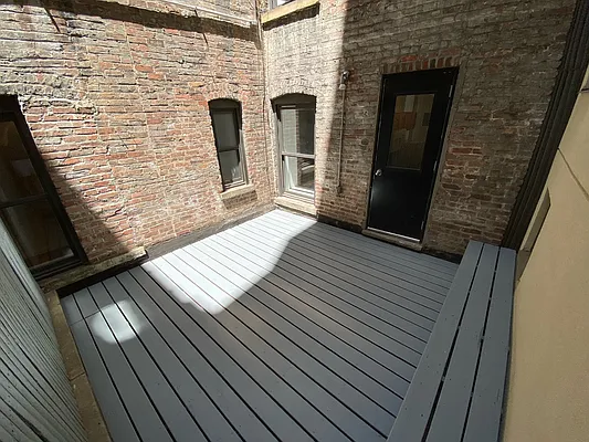 Rented by GreenVill Real Estate LLC | media 23