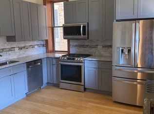 655 W Roscoe St #2N, Chicago, IL 60657